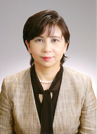 Professor and Chairperson Mari Dezawa